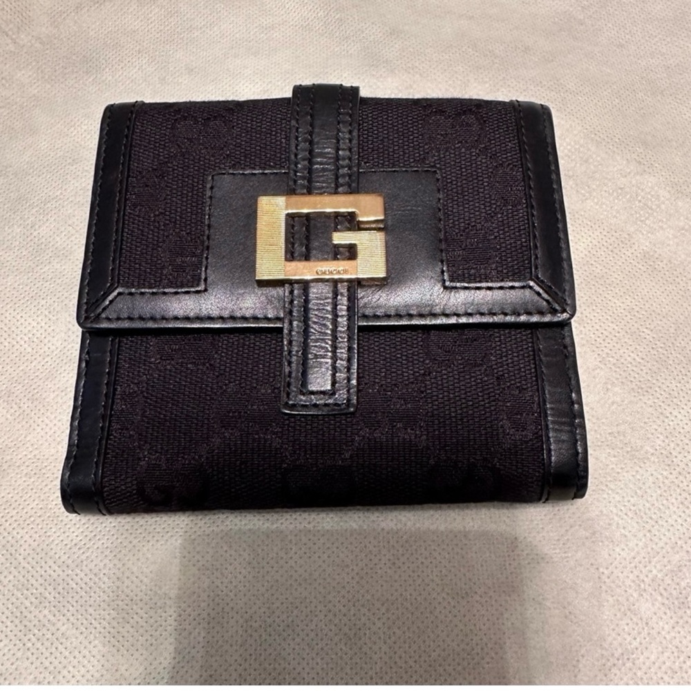 Gucci Wallet,excellent condition